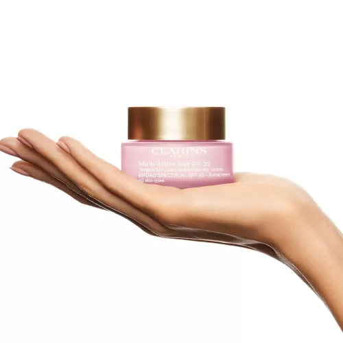 Clarins Tagespflege^Multi-Active Jour Tagescreme Bei Ersten Falten Spf 20